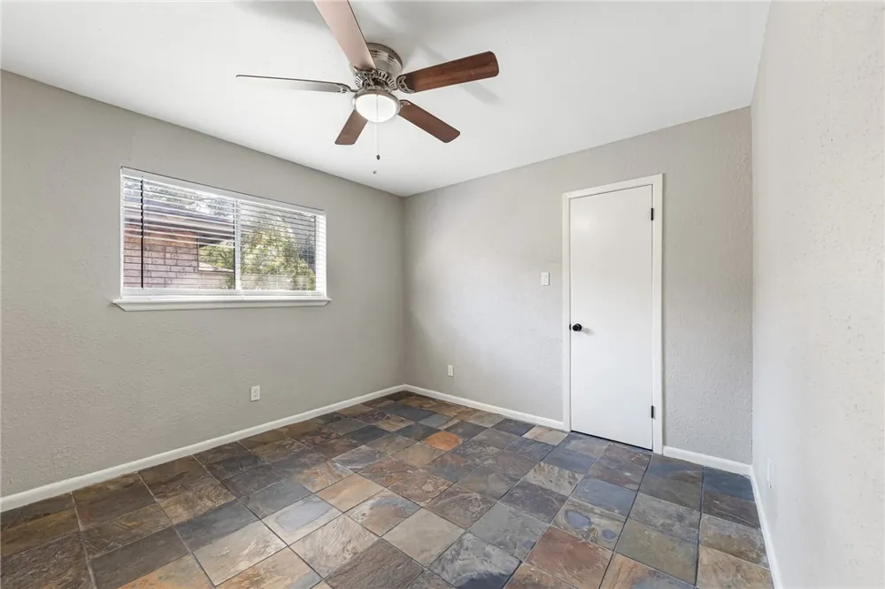 5038 Crestwick Corpus Christi, TX 78413