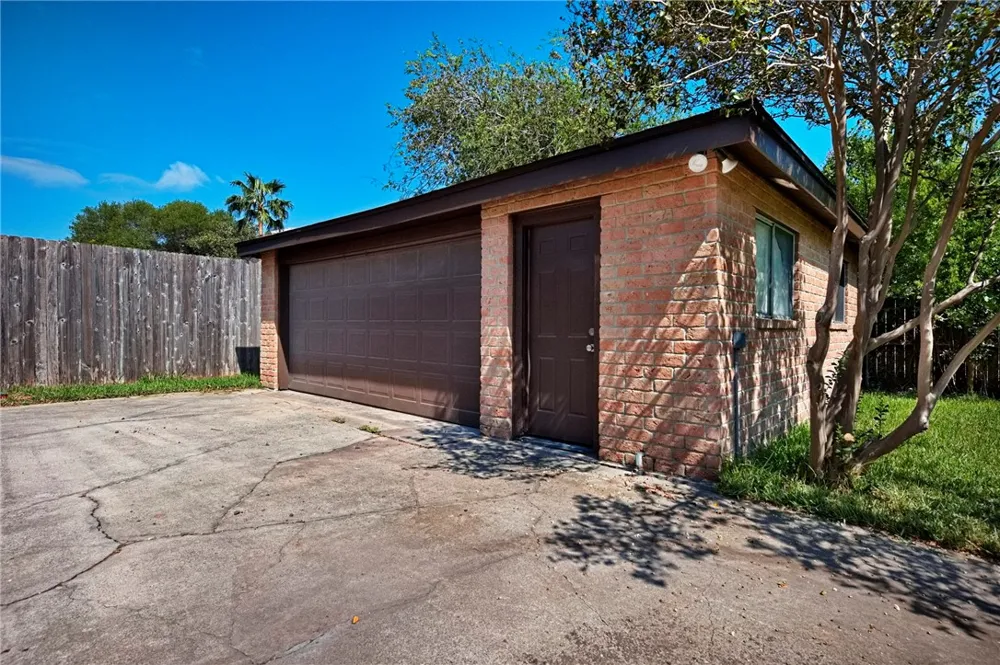 5038 Crestwick Corpus Christi, TX 78413