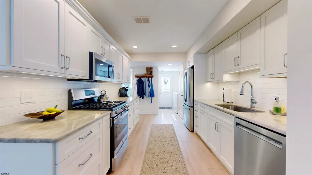 23 Greate Bay Dr Somers Point, NJ 08244