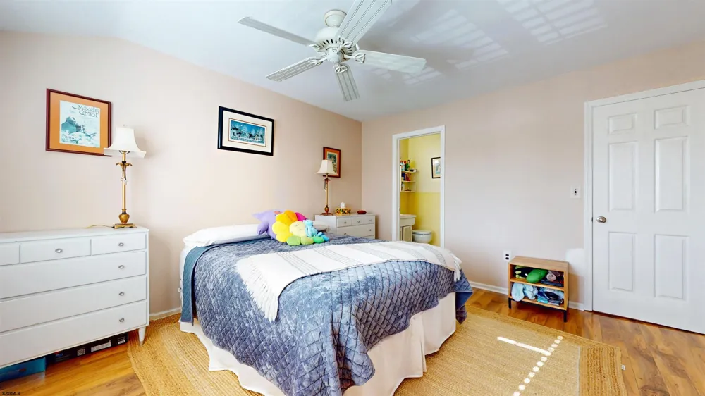 23 Greate Bay Dr Somers Point, NJ 08244