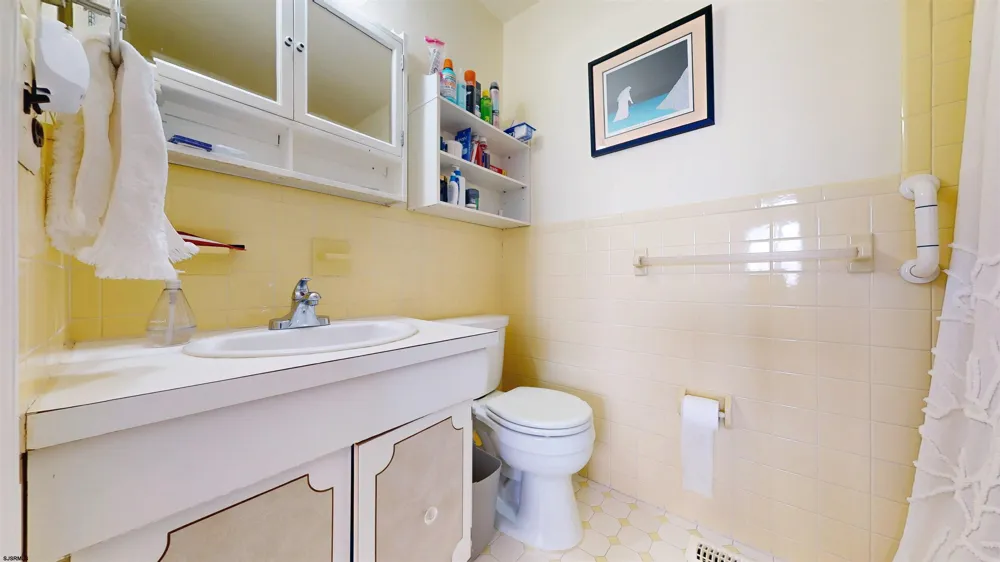 23 Greate Bay Dr Somers Point, NJ 08244