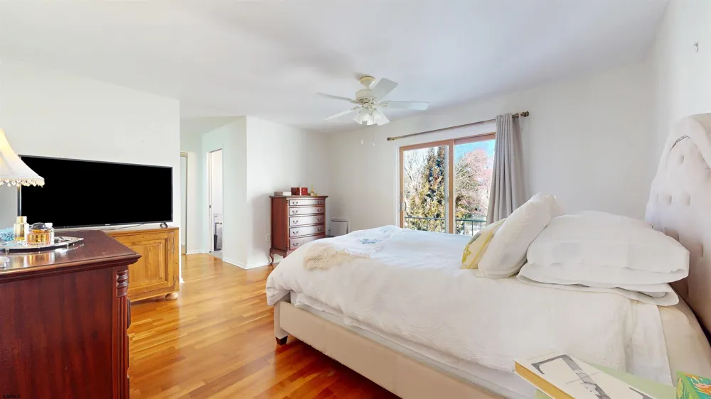23 Greate Bay Dr Somers Point, NJ 08244