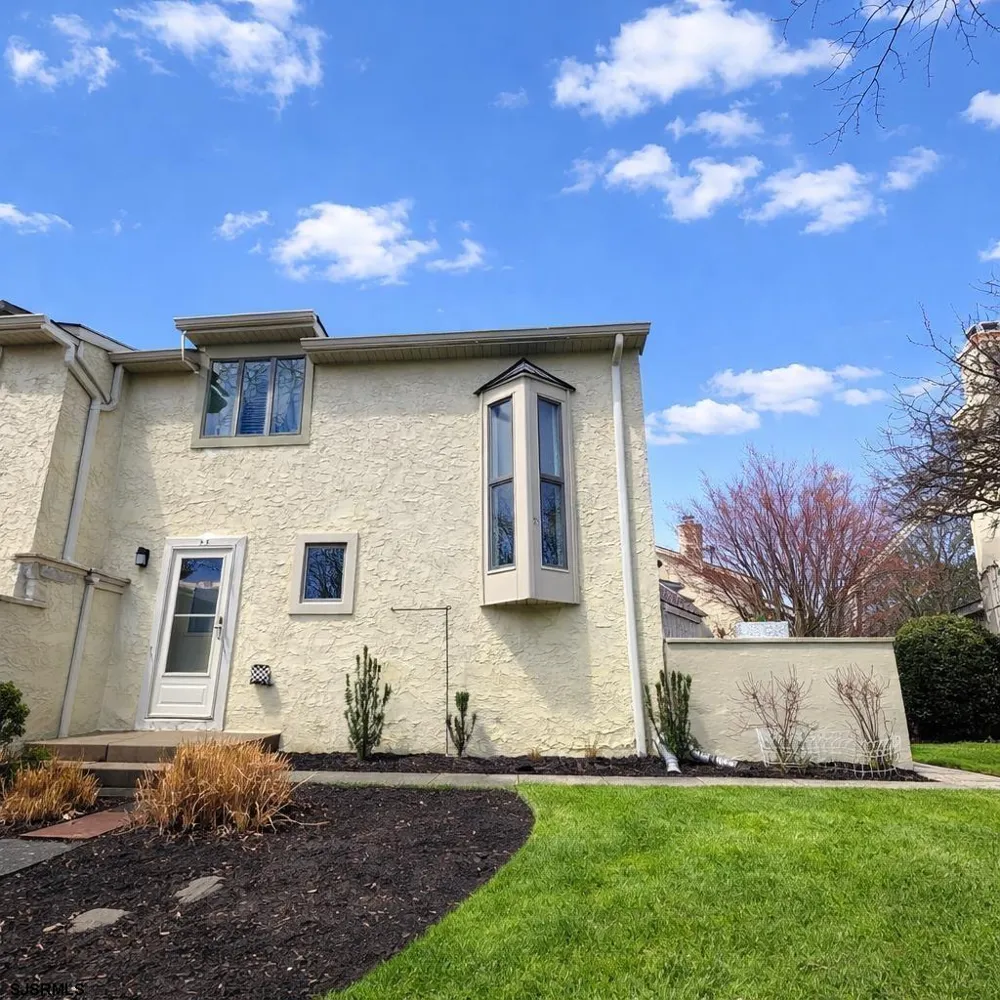 23 Greate Bay Dr Somers Point, NJ 08244