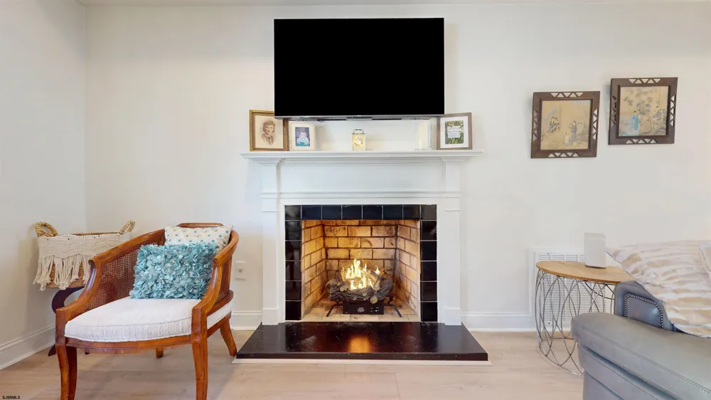 23 Greate Bay Dr Somers Point, NJ 08244