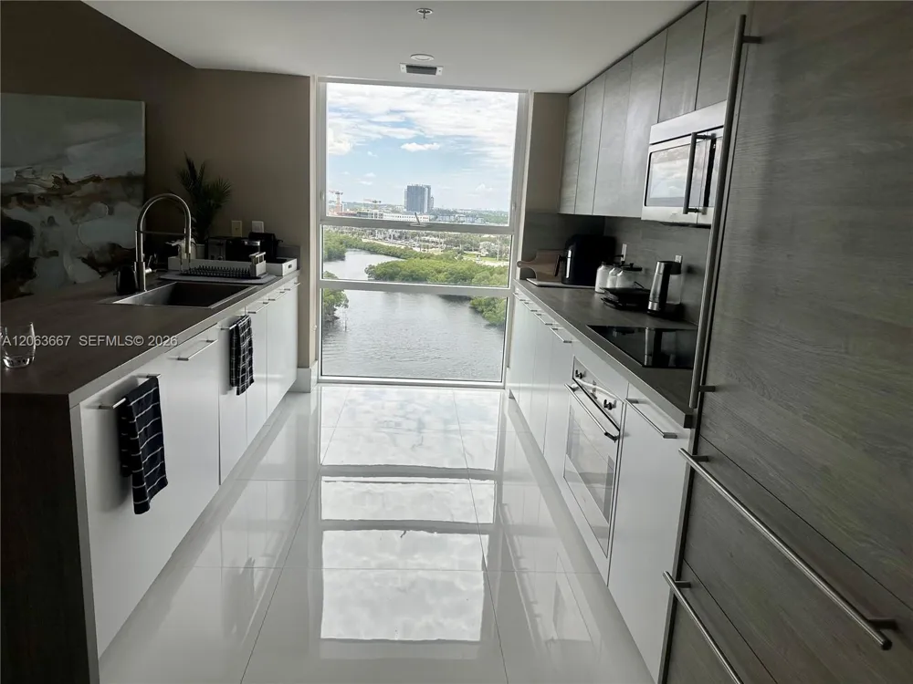 400 Sunny Isles Blvd #1401 Sunny Isles Beach, FL 33160