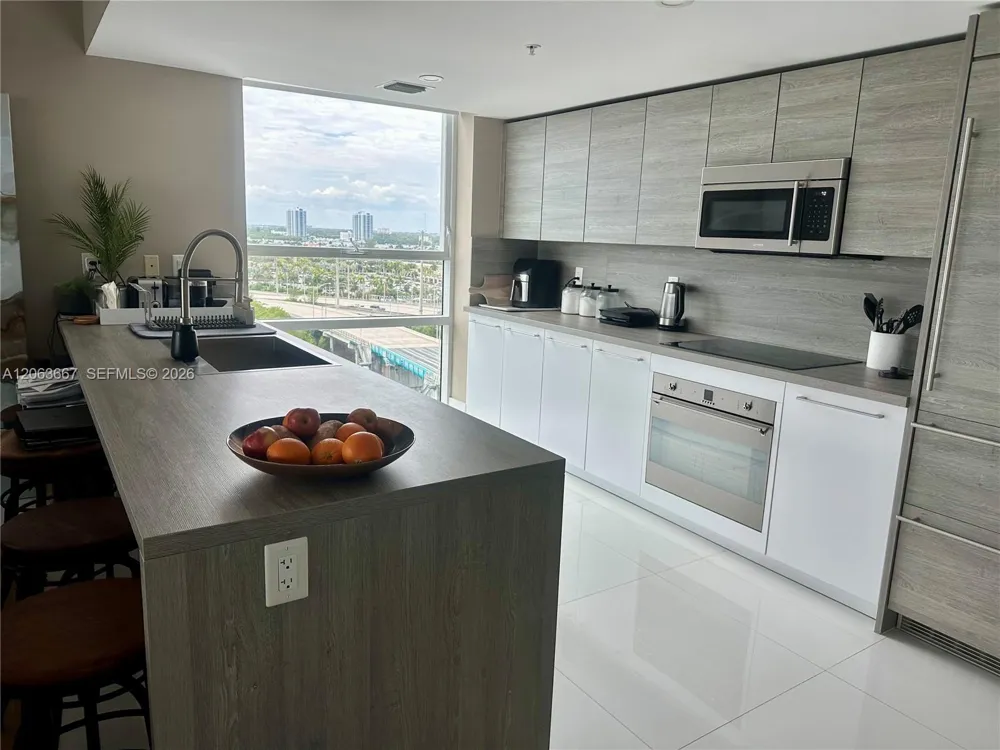 400 Sunny Isles Blvd #1401 Sunny Isles Beach, FL 33160