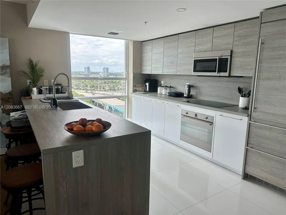 400 Sunny Isles Blvd #1401 Sunny Isles Beach, FL 33160
