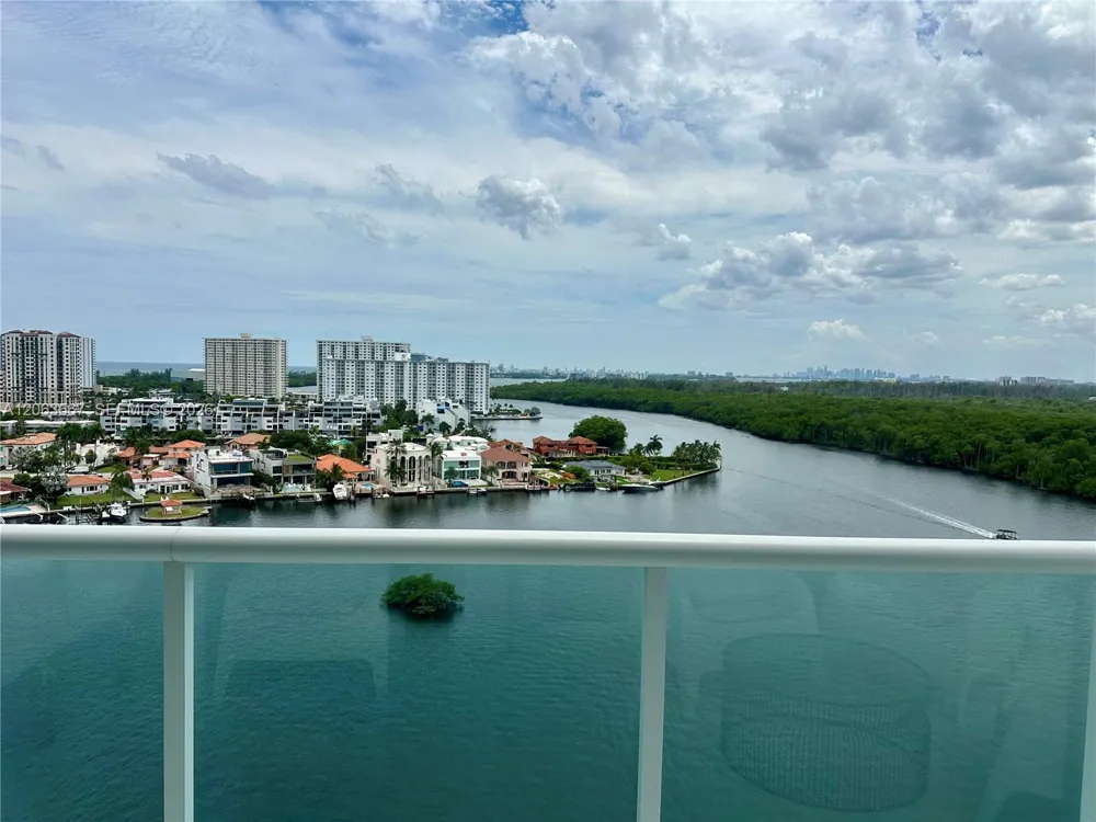 400 Sunny Isles Blvd #1401 Sunny Isles Beach, FL 33160