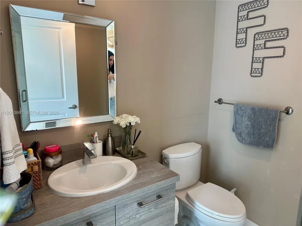 400 Sunny Isles Blvd #1401 Sunny Isles Beach, FL 33160