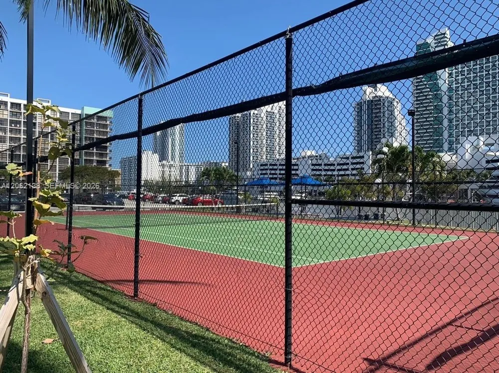 200 Leslie Dr #629 Hallandale Beach, FL 33009