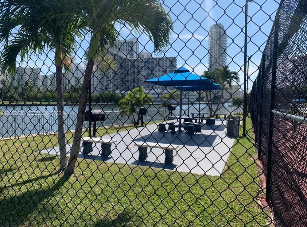 200 Leslie Dr #629 Hallandale Beach, FL 33009