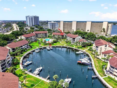 1149 Marine Way E #G3L