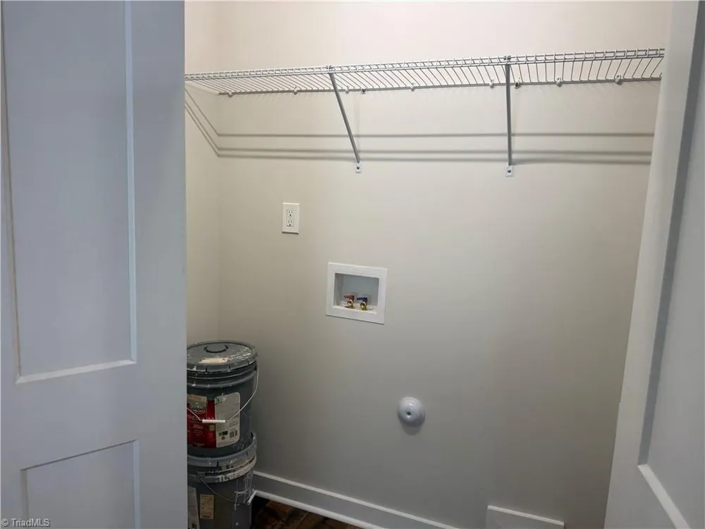2403 Friends Avenue High Point, NC 27263