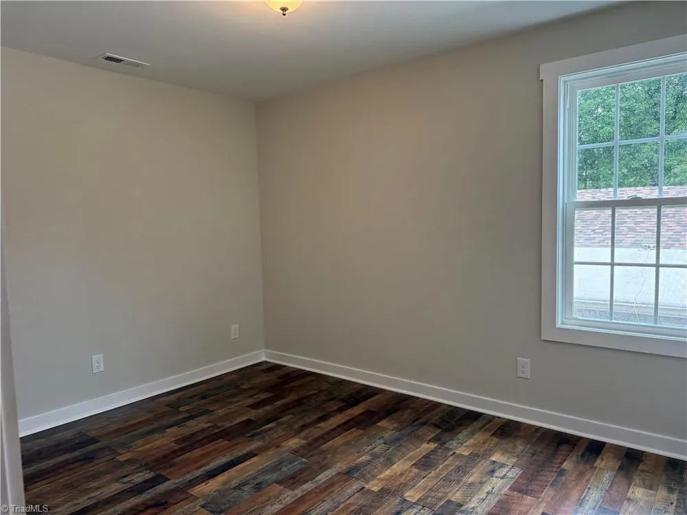 2403 Friends Avenue High Point, NC 27263