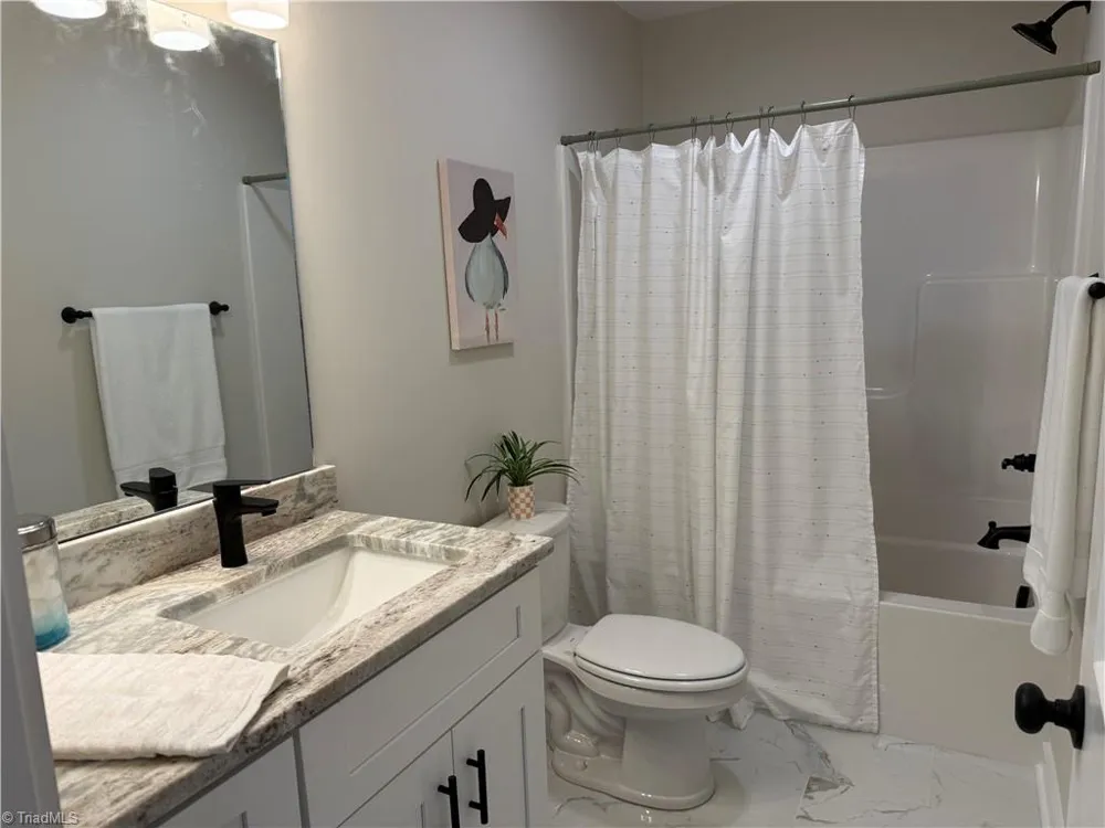 2403 Friends Avenue High Point, NC 27263