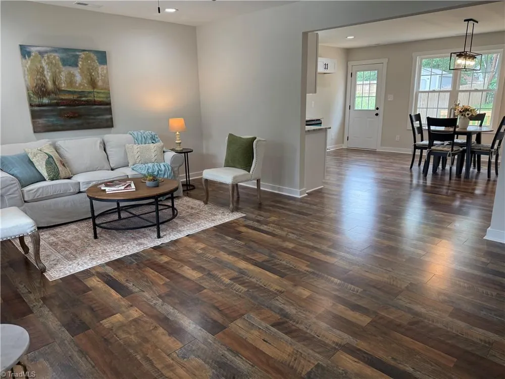 2403 Friends Avenue High Point, NC 27263