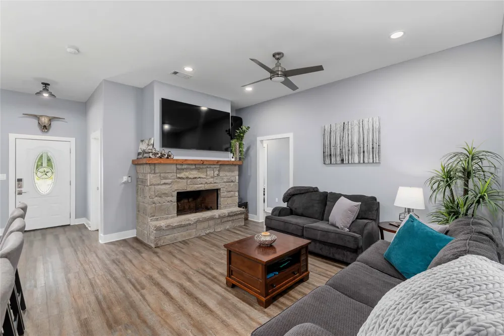 7274 Feather Bay Boulevard Brownwood, TX 76801