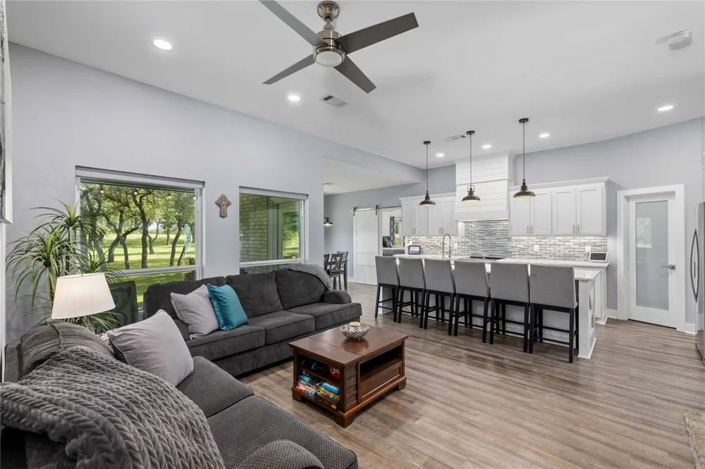 7274 Feather Bay Boulevard Brownwood, TX 76801