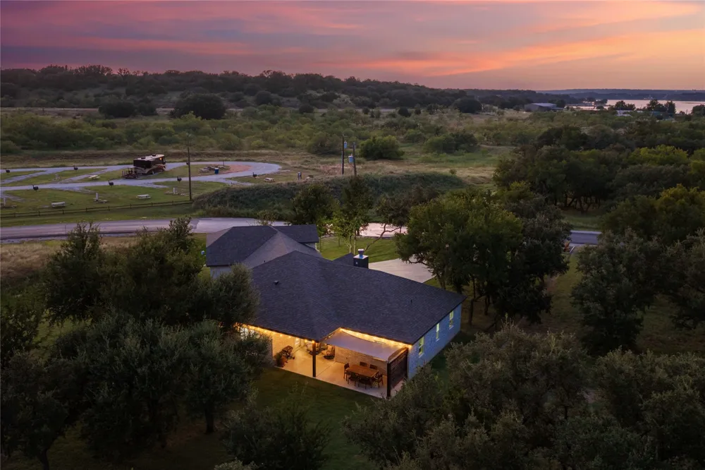 7274 Feather Bay Boulevard Brownwood, TX 76801