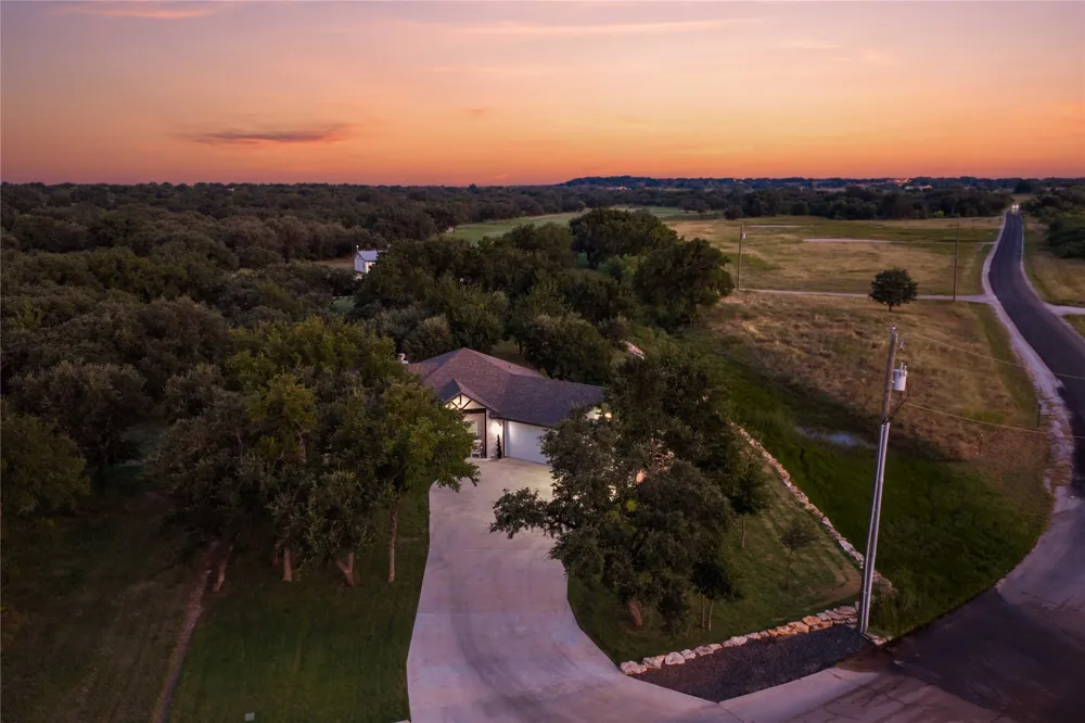 7274 Feather Bay Boulevard Brownwood, TX 76801