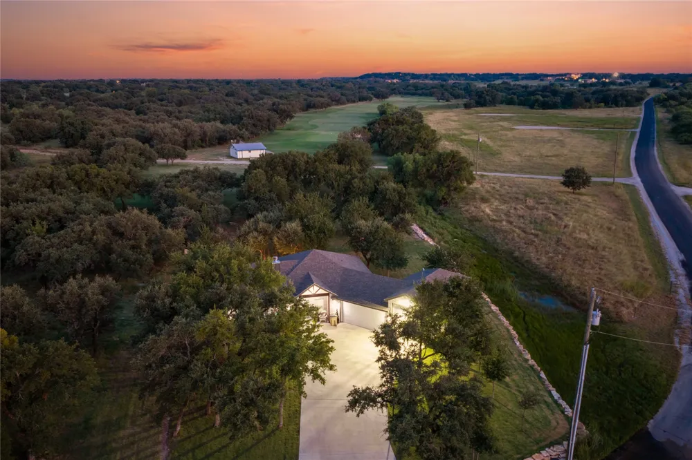 7274 Feather Bay Boulevard Brownwood, TX 76801