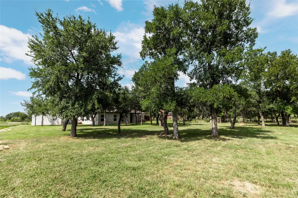 7274 Feather Bay Boulevard Brownwood, TX 76801