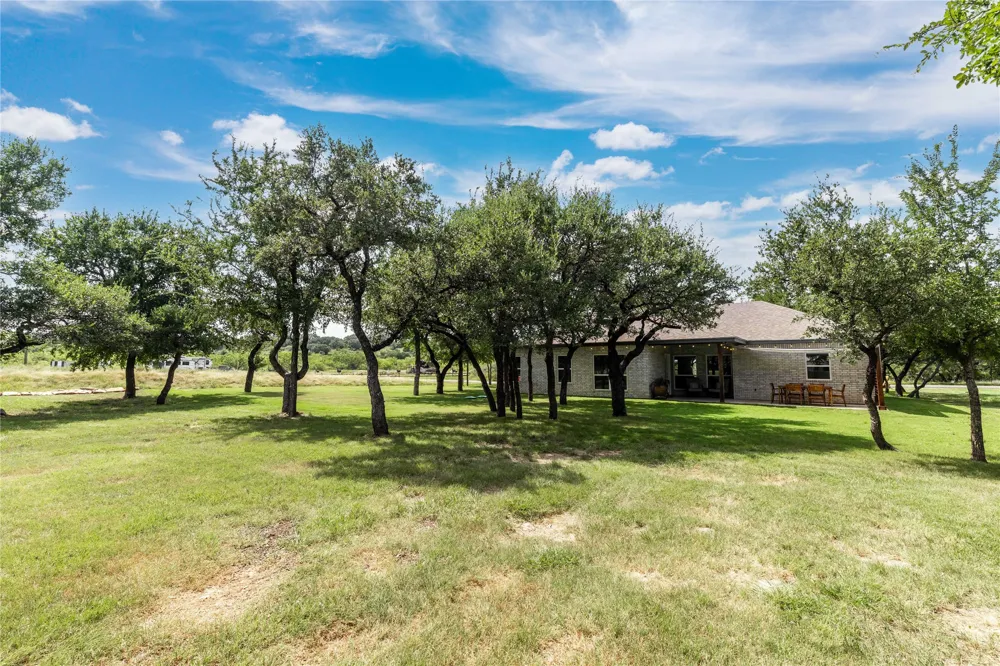 7274 Feather Bay Boulevard Brownwood, TX 76801