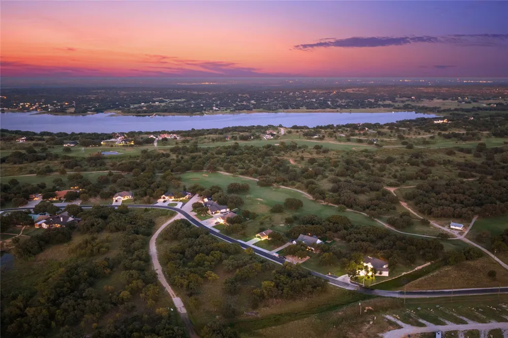 7274 Feather Bay Boulevard Brownwood, TX 76801