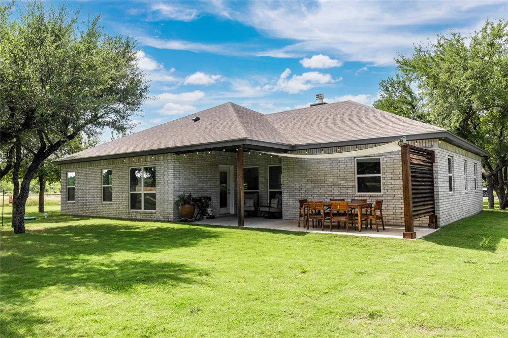 7274 Feather Bay Boulevard Brownwood, TX 76801