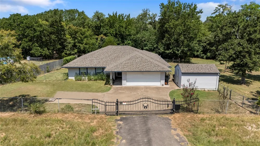780 S Fm 17 Alba, TX 75410