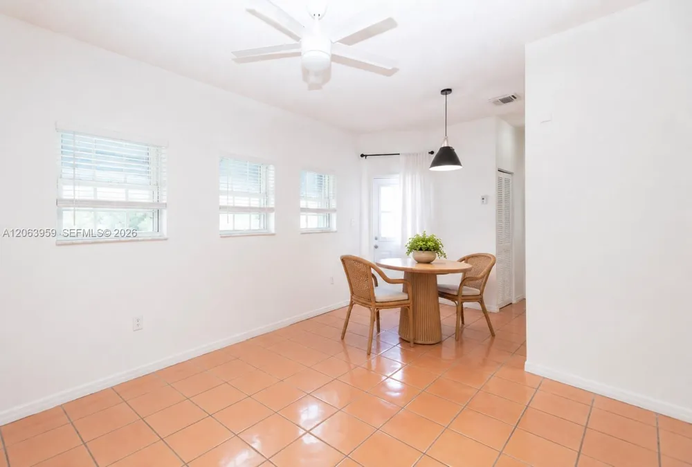3007 Bird Ave #11 Coconut Grove, FL 33133