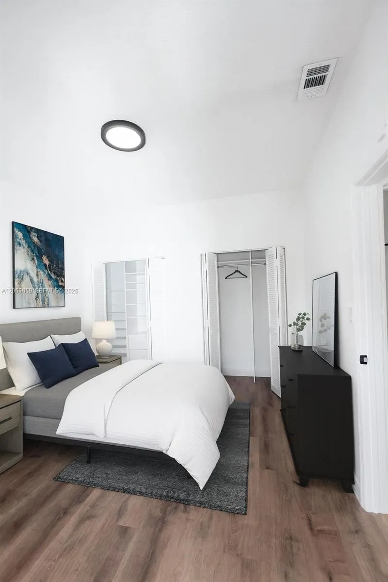 3007 Bird Ave #11 Coconut Grove, FL 33133