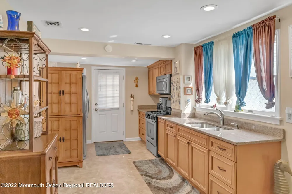 51 Seadrift Avenue Highlands, NJ 07732