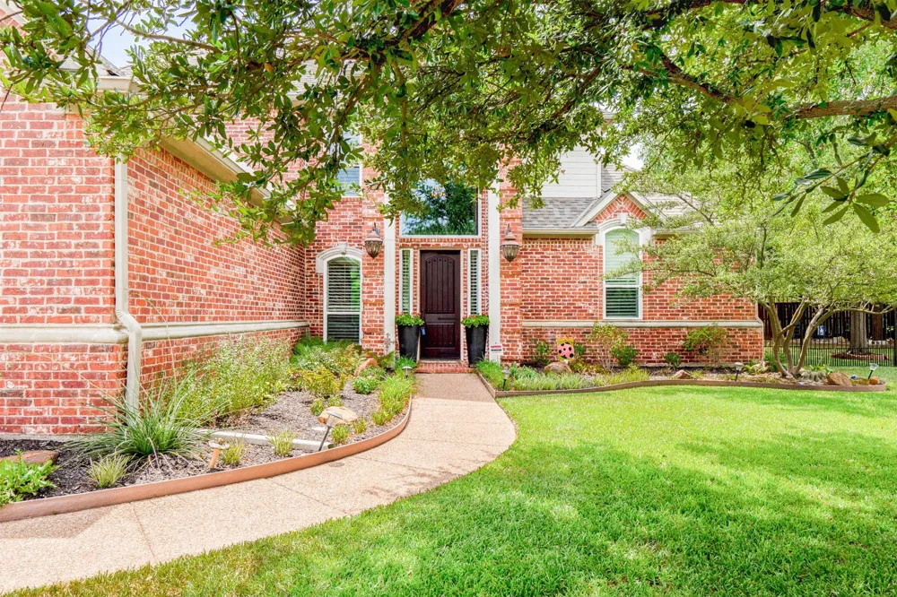 906 Nottingham Circle Southlake, TX 76092