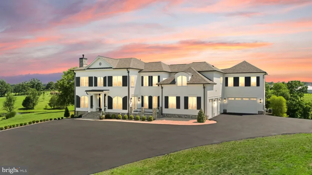 23060 MUNSUN PLACE Leesburg, VA 20175