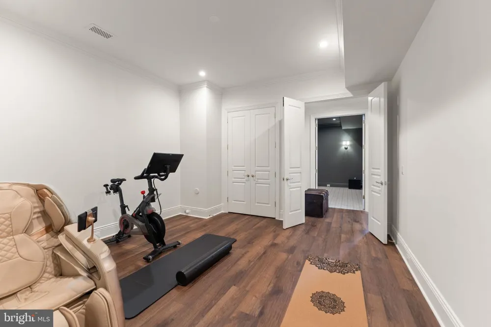 23060 MUNSUN PLACE Leesburg, VA 20175