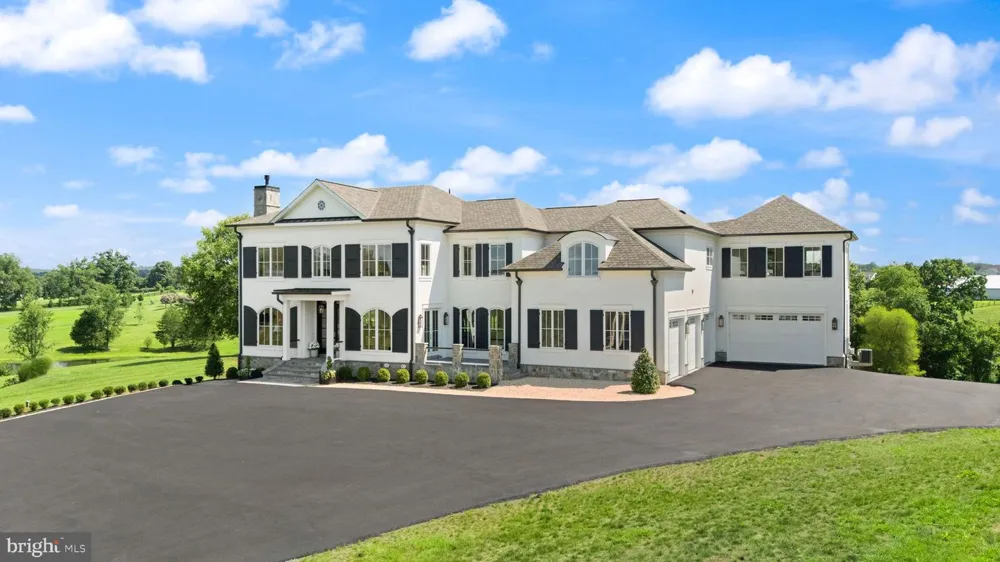 23060 MUNSUN PLACE Leesburg, VA 20175