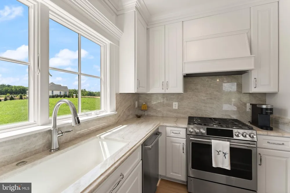 23060 MUNSUN PLACE Leesburg, VA 20175