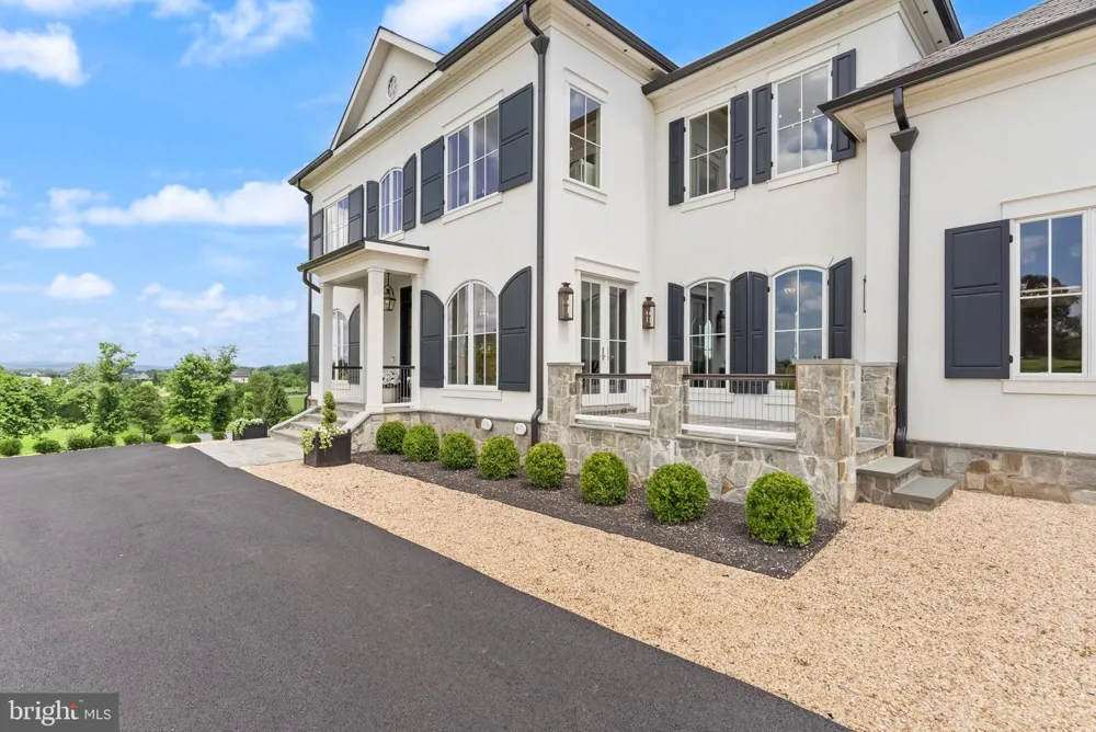 23060 MUNSUN PLACE Leesburg, VA 20175