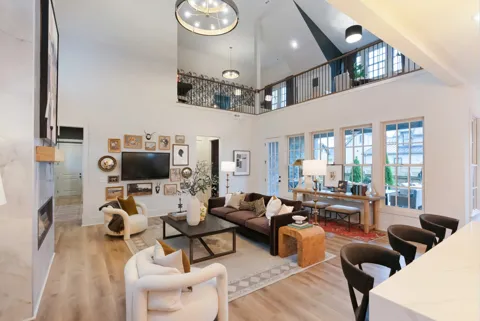 2555 Buckner Lane