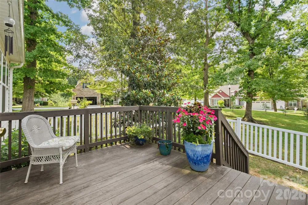 64 Eagle Pointe Way Flat Rock, NC 28731