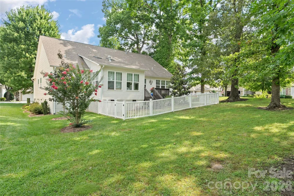 64 Eagle Pointe Way Flat Rock, NC 28731