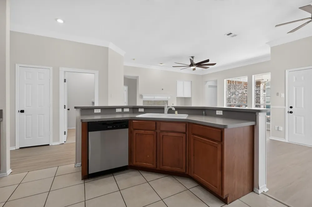 6819 Woodcrest Lane Sachse, TX 75048