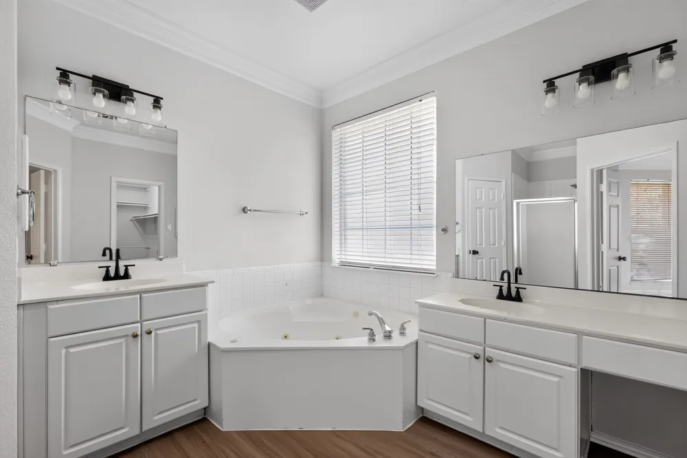 6819 Woodcrest Lane Sachse, TX 75048