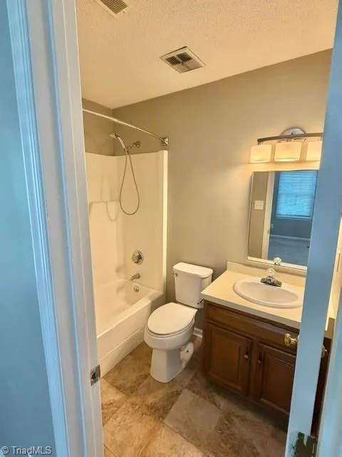 3789 Greenes Crossing Greensboro, NC 27410