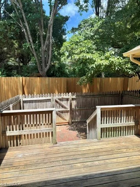 3789 Greenes Crossing Greensboro, NC 27410