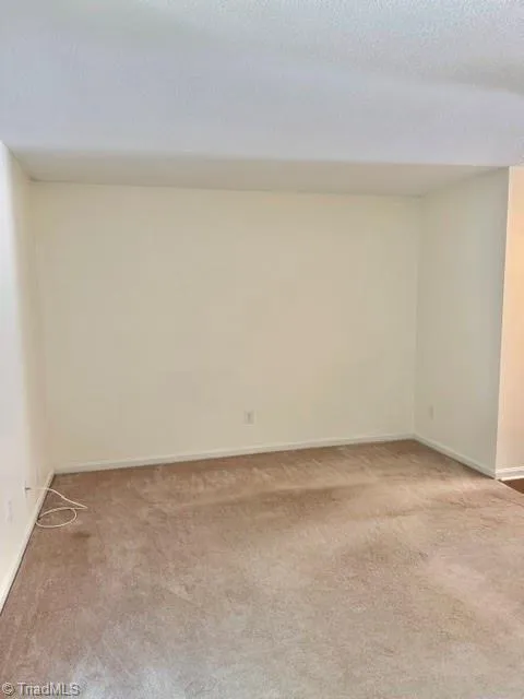 3789 Greenes Crossing Greensboro, NC 27410