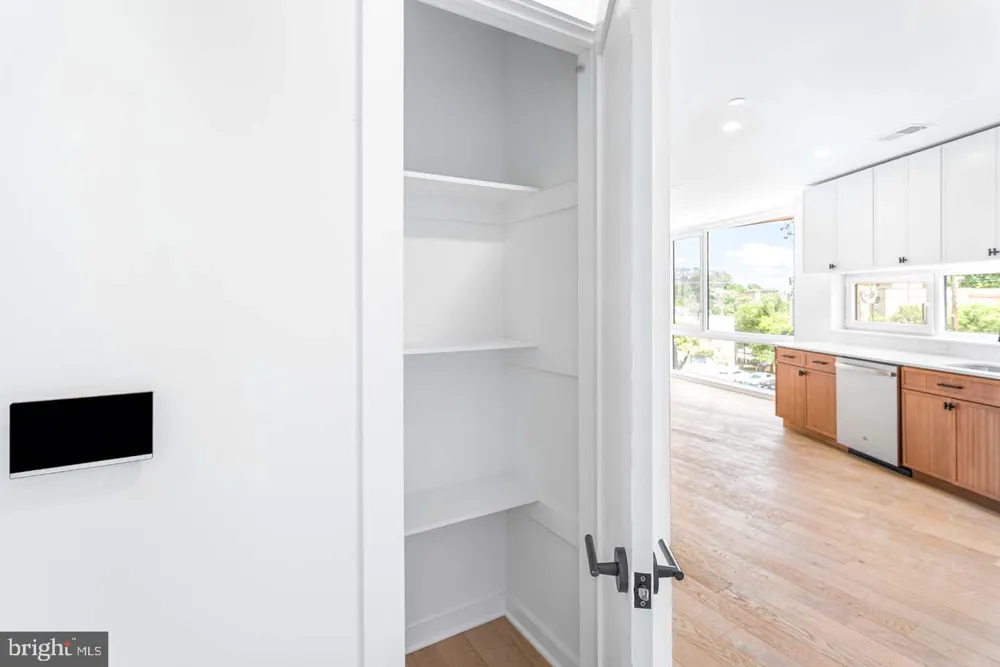 1522 RHODE ISLAND AVENUE NE #304 Washington, DC 20018