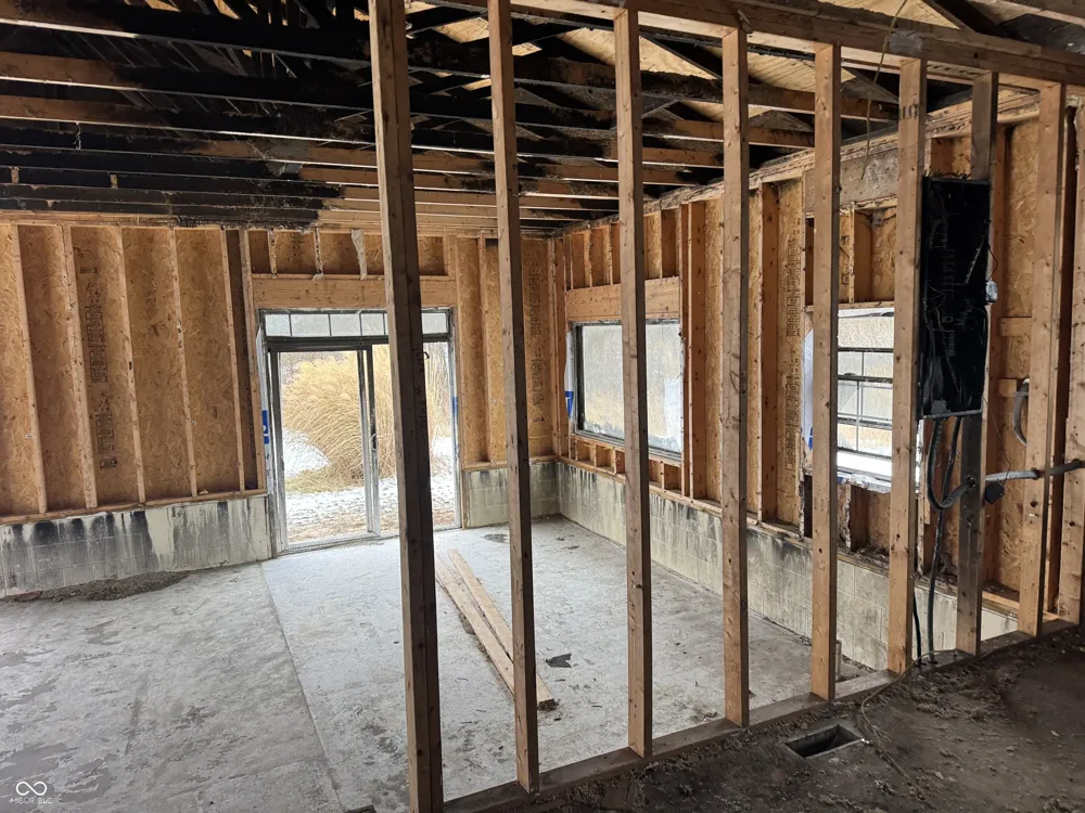 348 W Middle Street Rosedale, IN 47874