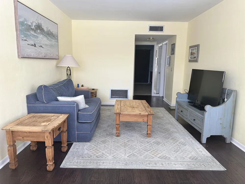 3080 LAKE OSBORNE DRIVE #206 